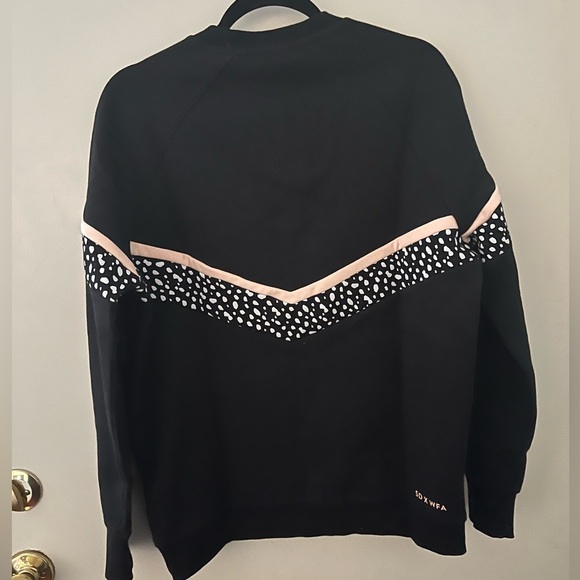 white fox x Sarah’s Day crew sweatshirt size Small - Picture 3 of 3